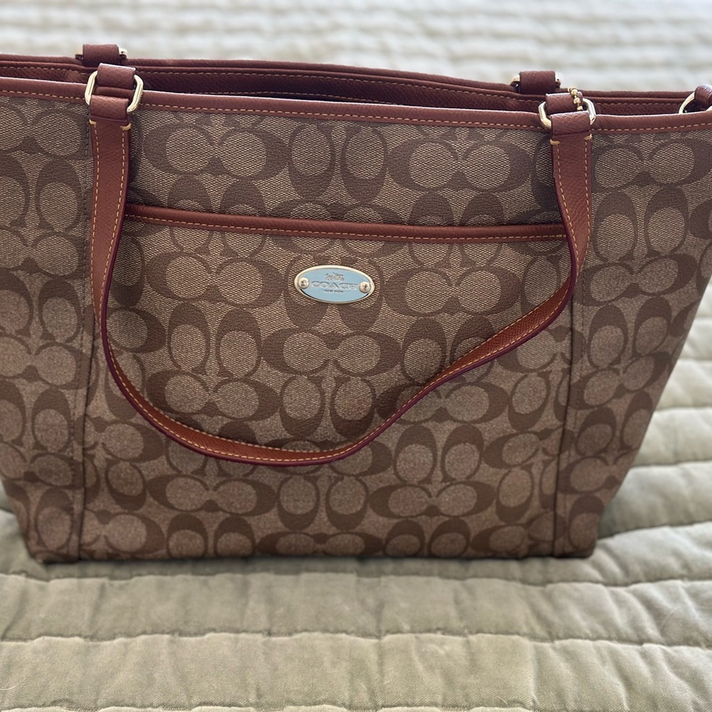 Vintage Coach Peyton handbag.